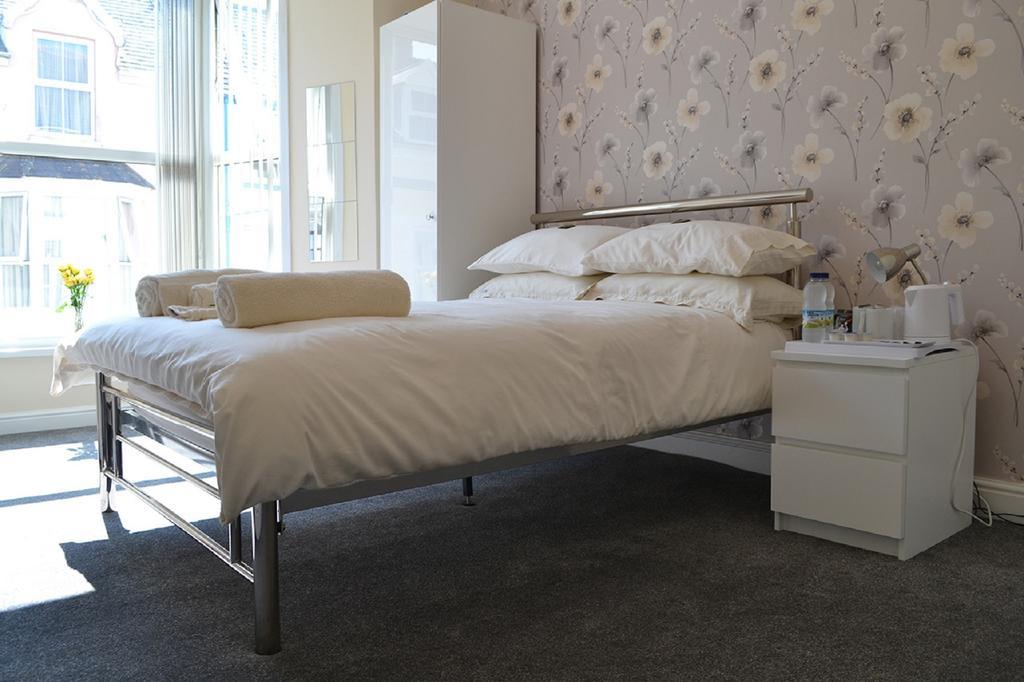 טנבי White Rose Guest House חדר תמונה